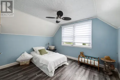 864 16th Street West Georgian Bluffs ON N4K 6V5