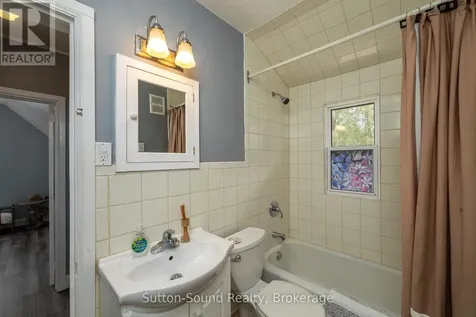 864 16th Street West Georgian Bluffs ON N4K 6V5
