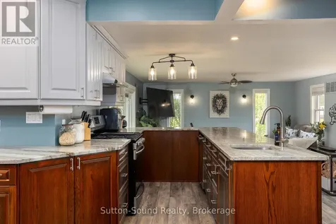 864 16th Street West Georgian Bluffs ON N4K 6V5