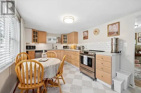 10 Macville Avenue Kitchener ON N2K 1T1