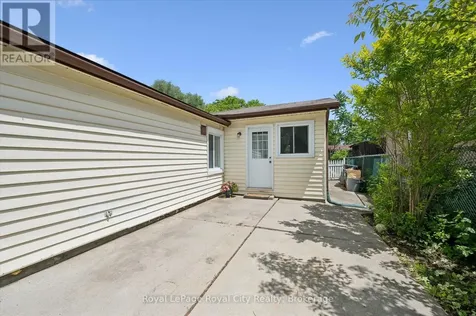 10 Macville Avenue Kitchener ON N2K 1T1