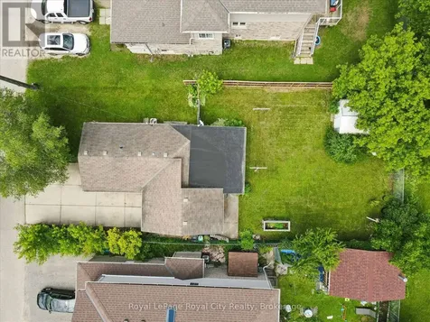 10 Macville Avenue Kitchener ON N2K 1T1