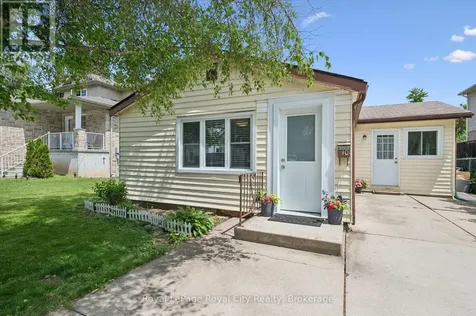 10 Macville Avenue Kitchener ON N2K 1T1