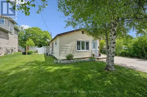 10 Macville Avenue Kitchener ON N2K 1T1