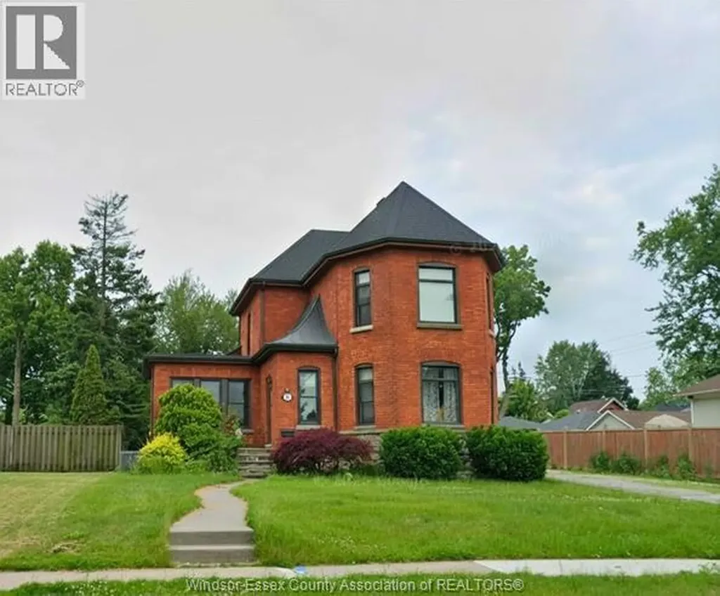 48 Clark Street West Leamington ON N8H 1E7