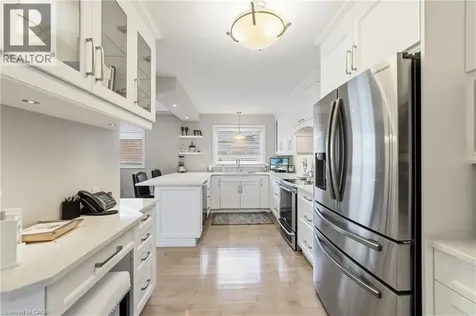 680 Lomond Crescent Burlington ON L7L 2P1