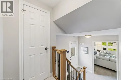 680 Lomond Crescent Burlington ON L7L 2P1