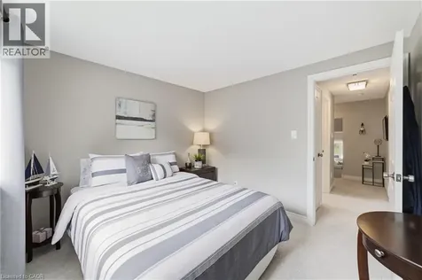 680 Lomond Crescent Burlington ON L7L 2P1