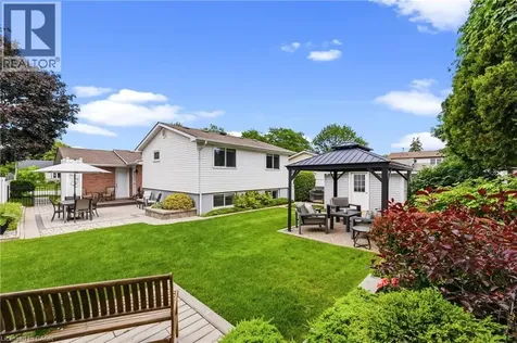 680 Lomond Crescent Burlington ON L7L 2P1