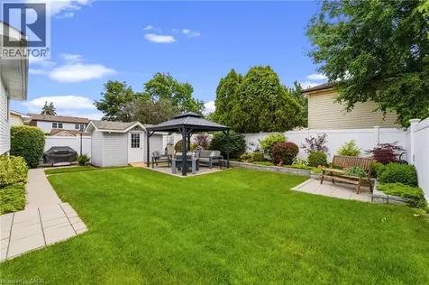 680 Lomond Crescent Burlington ON L7L 2P1