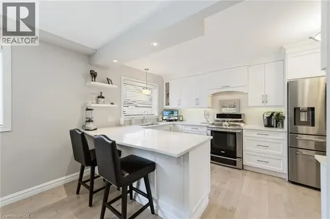 680 Lomond Crescent Burlington ON L7L 2P1
