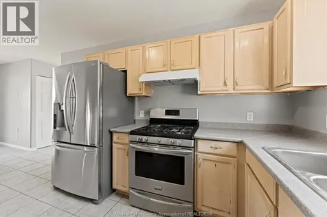 9347 Tamarack Street Windsor ON N8R 1Y7