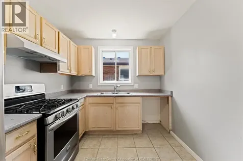 9347 Tamarack Street Windsor ON N8R 1Y7