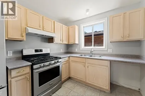 9347 Tamarack Street Windsor ON N8R 1Y7
