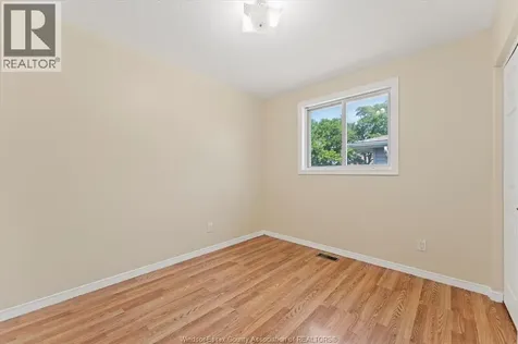 9347 Tamarack Street Windsor ON N8R 1Y7