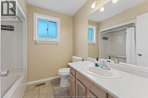 9347 Tamarack Street Windsor ON N8R 1Y7