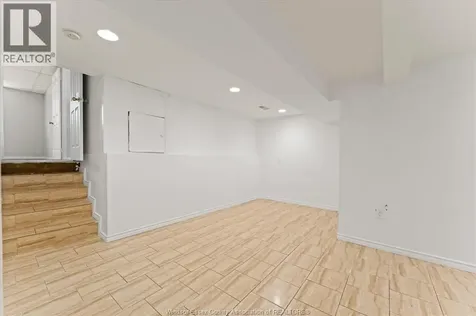 9347 Tamarack Street Windsor ON N8R 1Y7