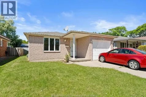 9347 Tamarack Street Windsor ON N8R 1Y7