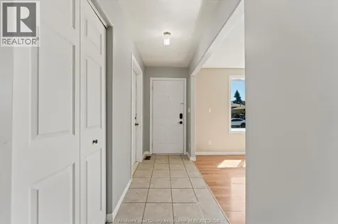 9347 Tamarack Street Windsor ON N8R 1Y7