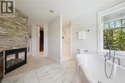 576 Falconridge Crescent Kitchener ON N2K 4J2