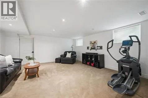 576 Falconridge Crescent Kitchener ON N2K 4J2