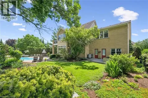 576 Falconridge Crescent Kitchener ON N2K 4J2