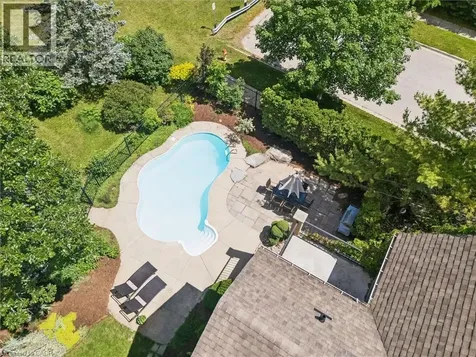 576 Falconridge Crescent Kitchener ON N2K 4J2