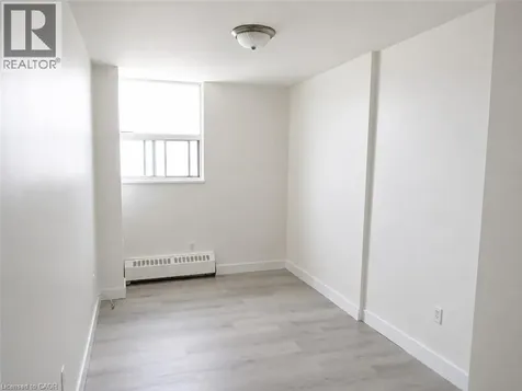 15 Albright Road Hamilton ON L8K 5J2