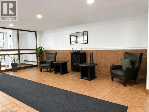 15 Albright Road Hamilton ON L8K 5J2