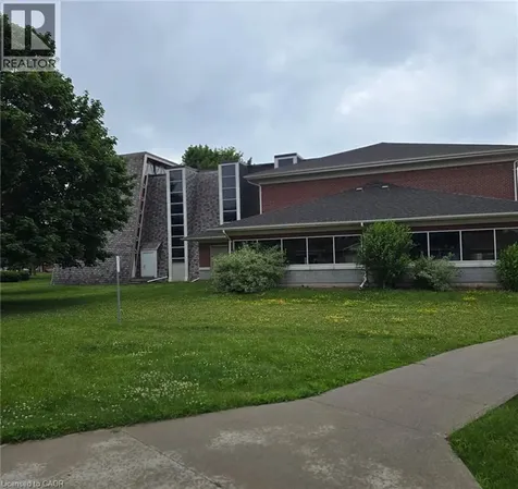 30 Shaftsbury Drive Kitchener ON N2A 1N6