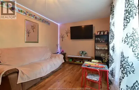 5468 Lassaline Avenue Windsor ON N8T 1A9