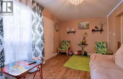 5468 Lassaline Avenue Windsor ON N8T 1A9