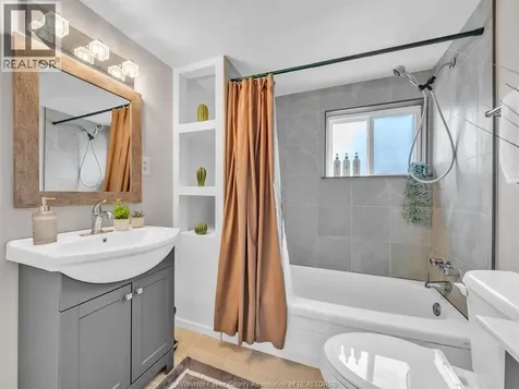 20 St. Charles Place Amherstburg ON N9V 3J7
