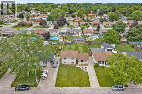 20 St. Charles Place Amherstburg ON N9V 3J7