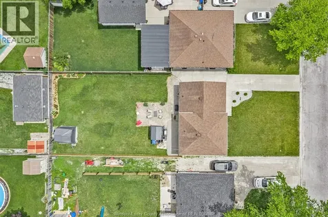 20 St. Charles Place Amherstburg ON N9V 3J7