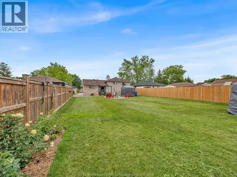 20 St. Charles Place Amherstburg ON N9V 3J7