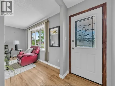 20 St. Charles Place Amherstburg ON N9V 3J7
