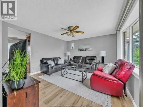 20 St. Charles Place Amherstburg ON N9V 3J7