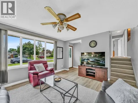 20 St. Charles Place Amherstburg ON N9V 3J7
