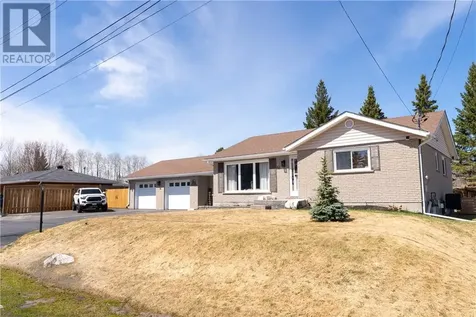 52 Cecil Street Garson ON P3L 1M6