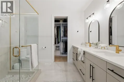 299 Xavier Circle Lakeshore ON N8N 0J3