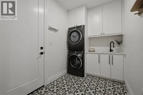 299 Xavier Circle Lakeshore ON N8N 0J3