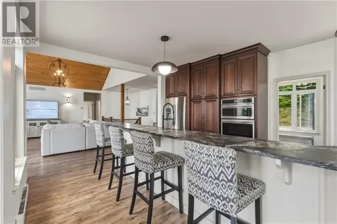 254 Oakridge Trail Skead ON P0M 2Y0