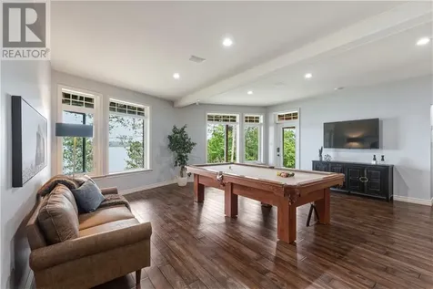 254 Oakridge Trail Skead ON P0M 2Y0