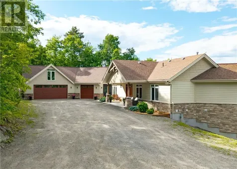254 Oakridge Trail Skead ON P0M 2Y0