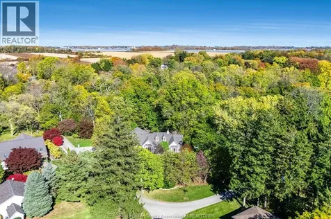 1126 Campbell Lane Kingsville ON N9Y 2G4