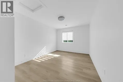 1035 Croydon Lasalle ON N9E 1E5
