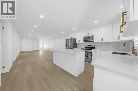 1035 Croydon Lasalle ON N9E 1E5