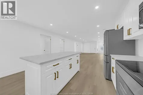 1035 Croydon Lasalle ON N9E 1E5