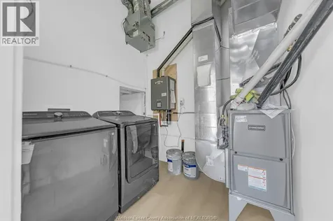 1035 Croydon Lasalle ON N9E 1E5